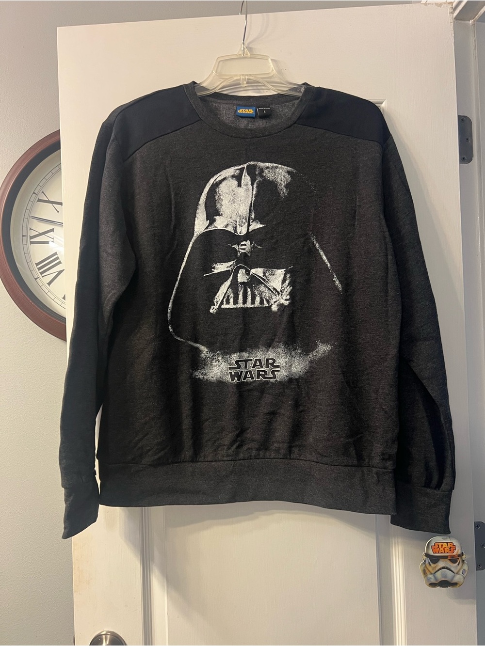 NWT Star Wars gray sweatshirt size L